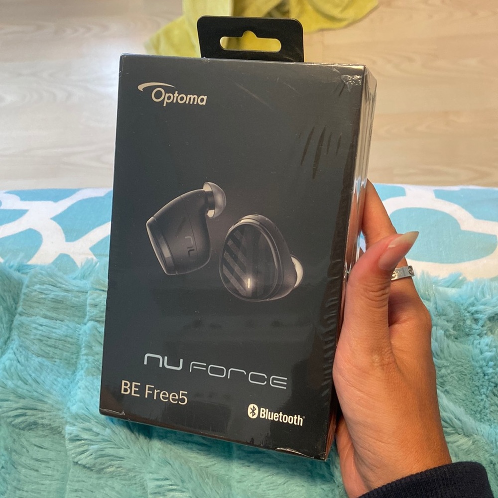 Nu Force BE Free5 Wireless Bluetooth Earbud Headphones